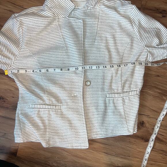 Maurice’s White Gray Striped Button Cotton Blend Blazer Size Large - Picture 7 of 7